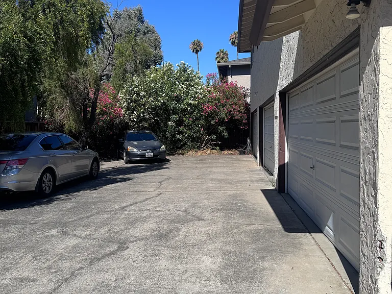 1034 Valerian Way #2 — Photo 9