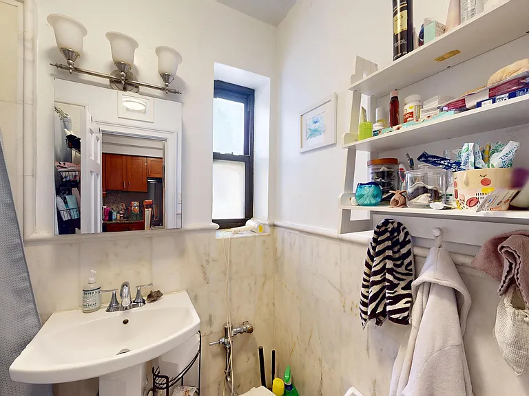 163 W 17th St #6F — Photo 10