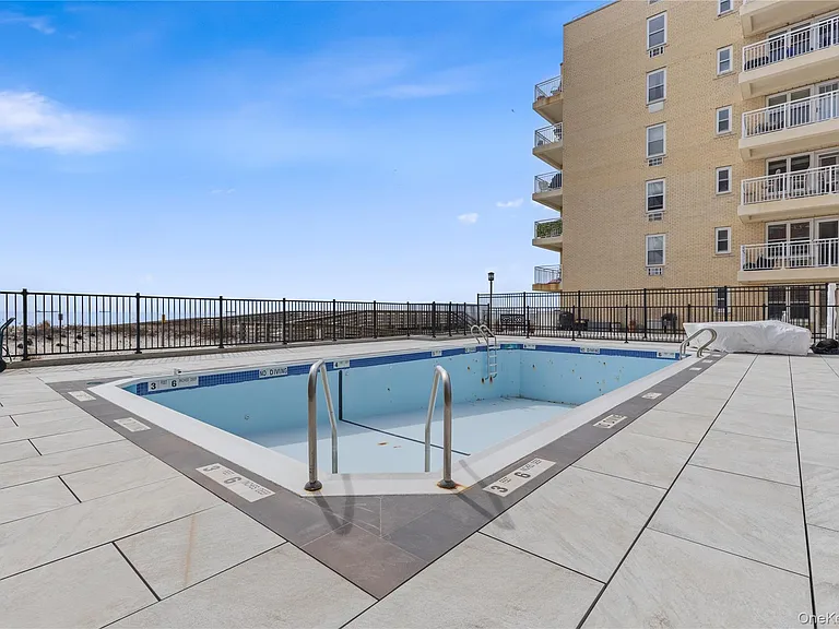 750 Shore Rd #2G — Photo 34