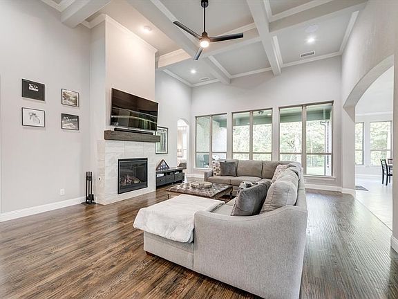 2nd image of 204 Waterview Ct