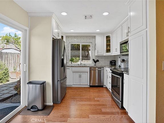 3rd image of 615 Palomino Cir