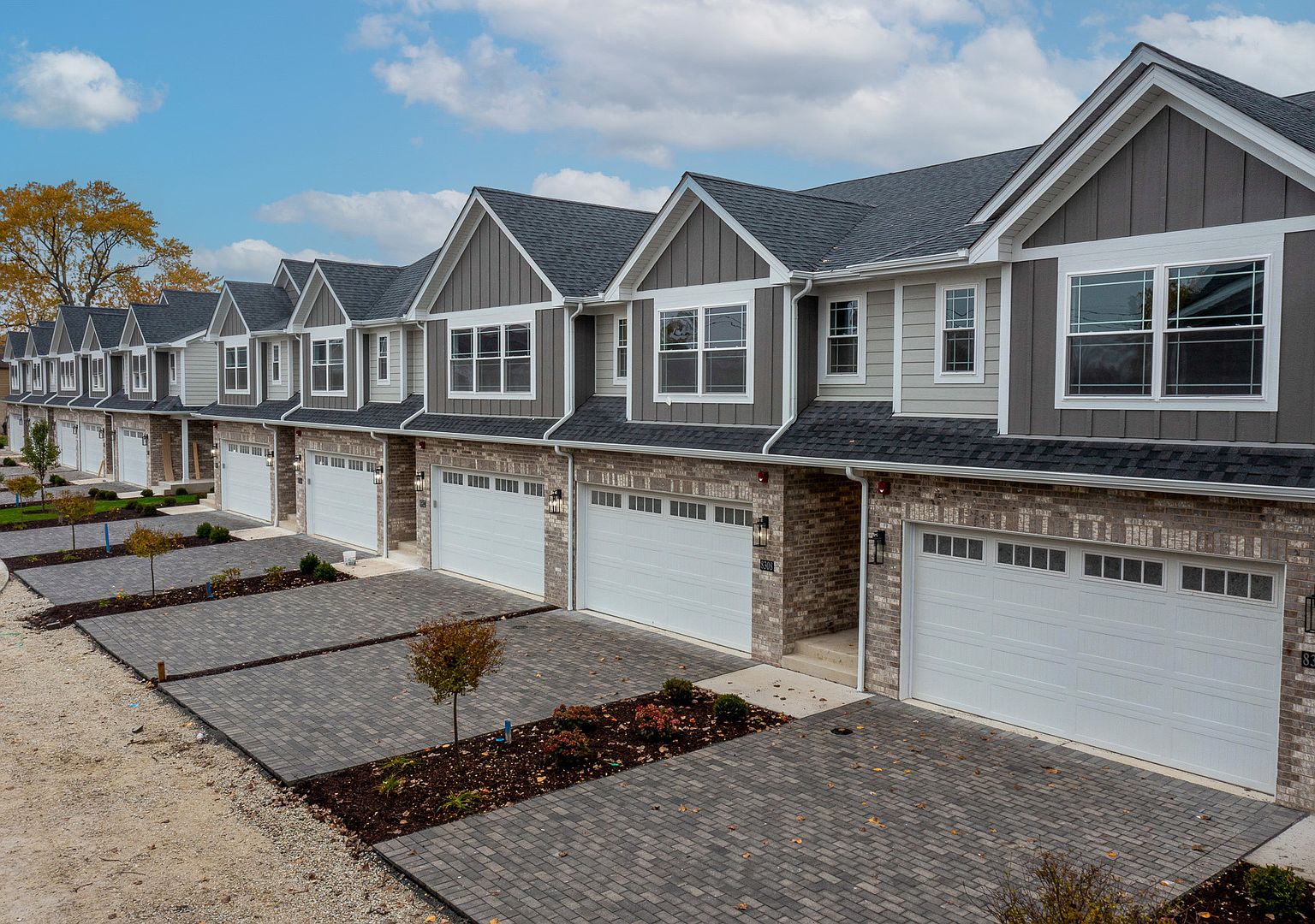 8300 W 111th St, Palos Hills, IL 60465 | Zillow