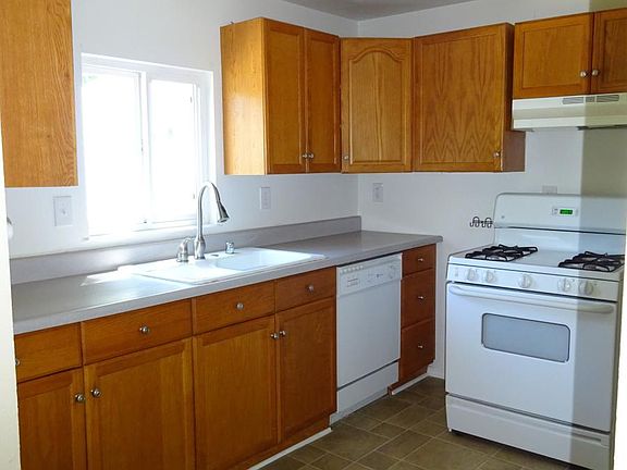 3rd image of 2014 Bush Ave NW