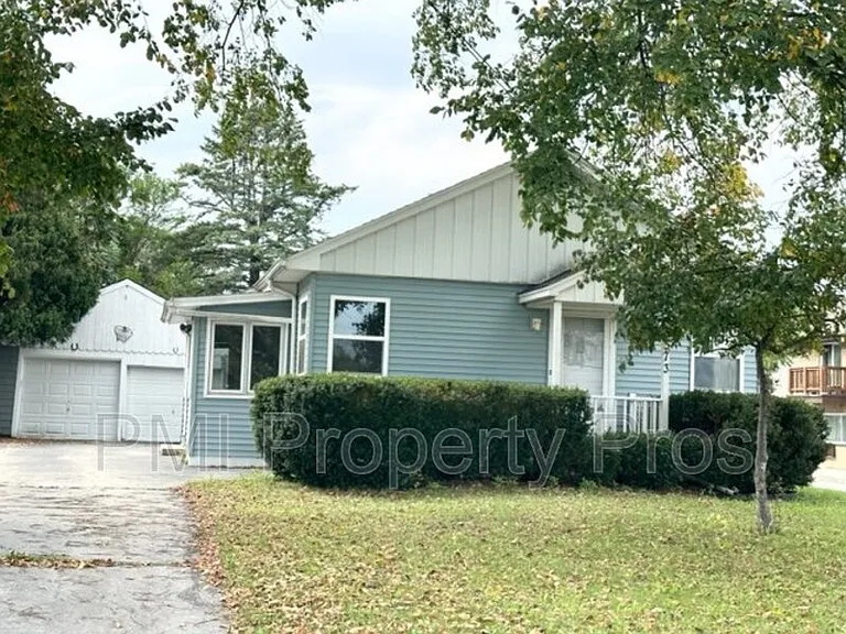 8573 N Granville Rd — Photo 6