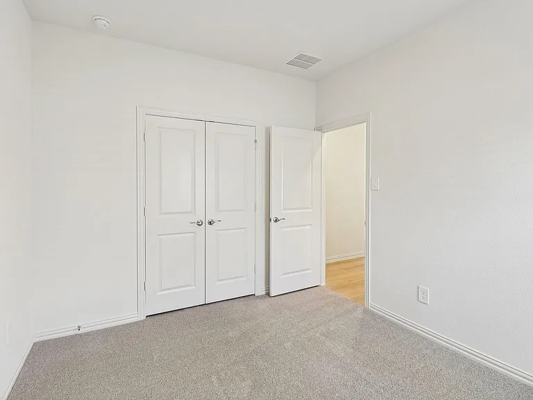 1134 Old Stead Dr — Photo 5
