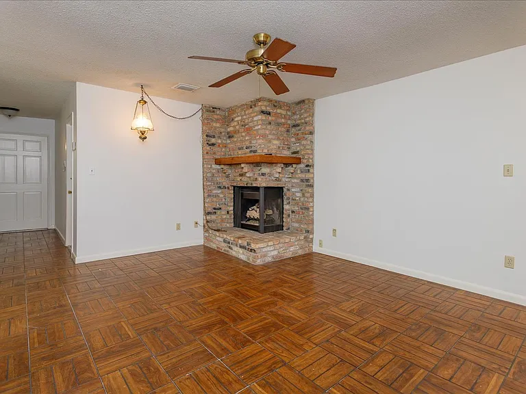 1192 Lady Susan Dr — Photo 12