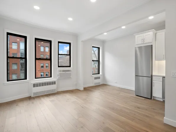 360 West 21st Street image 1 of 15