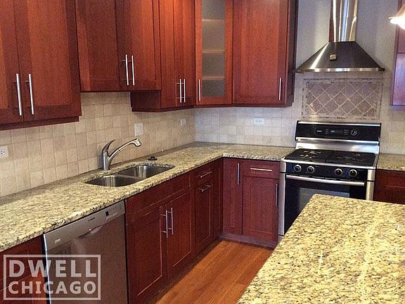 4th image of 2914 W Belmont Ave #2904302