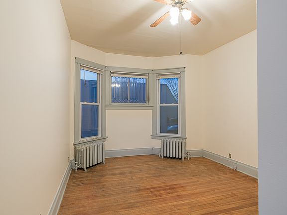 5th image of 102 E 4th St #1