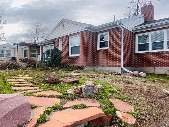 3rd image of 2718 E Canyon View Dr