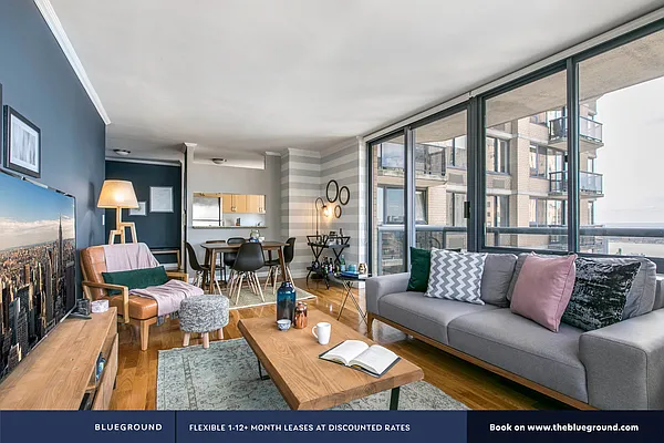 Rented by The Blueground | media 4