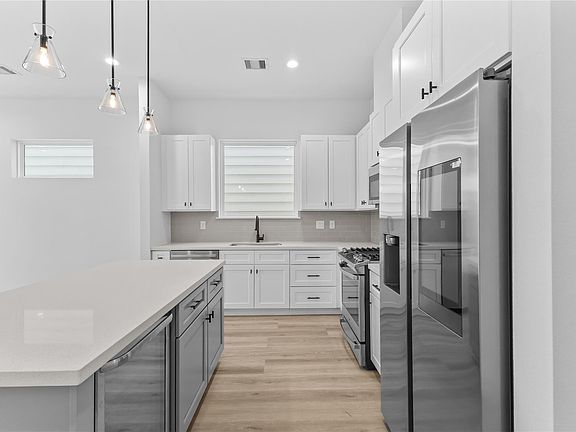 4th image of 3426 Bolin Rd