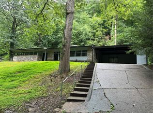 910 Chappell Rd, Charleston, WV 25304