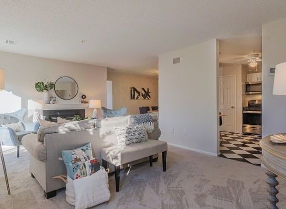 3rd image of 64 Larkin Cir #64