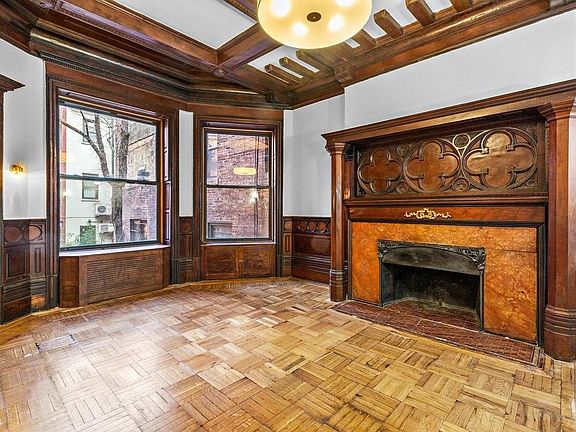 4th image of 247 W 72nd St APT 2RE