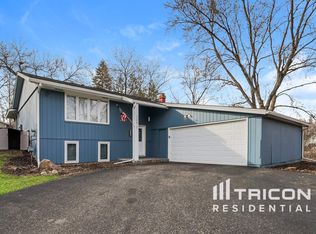 12421 Kennelly Rd, Burnsville, MN 55337