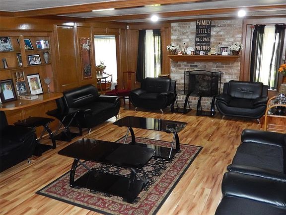 4th image of 5423 Pine Arbor Dr