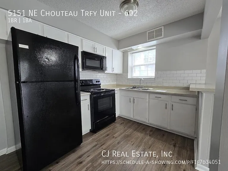 5151 NE Chouteau Trfy #602 — Photo 7