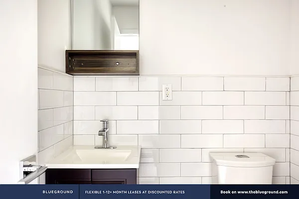 Rented by The Blueground | media 35