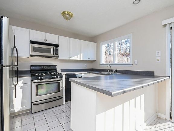 4th image of 1202 Ashborough Ter SE APT H