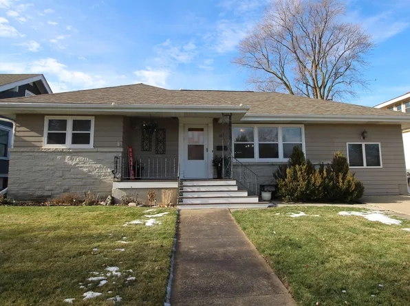 1110 S 4th St, Norfolk, NE 68701
