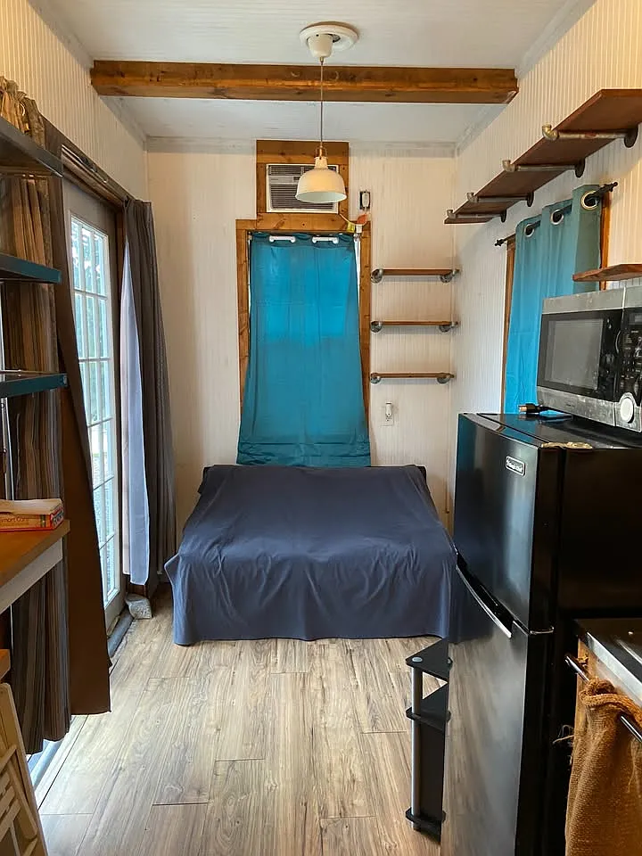 1 bed, 175 sqft, $1,075 — Photo 3