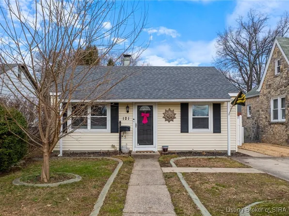 121 E Bowne Boulevard, Clarksville, IN 47129