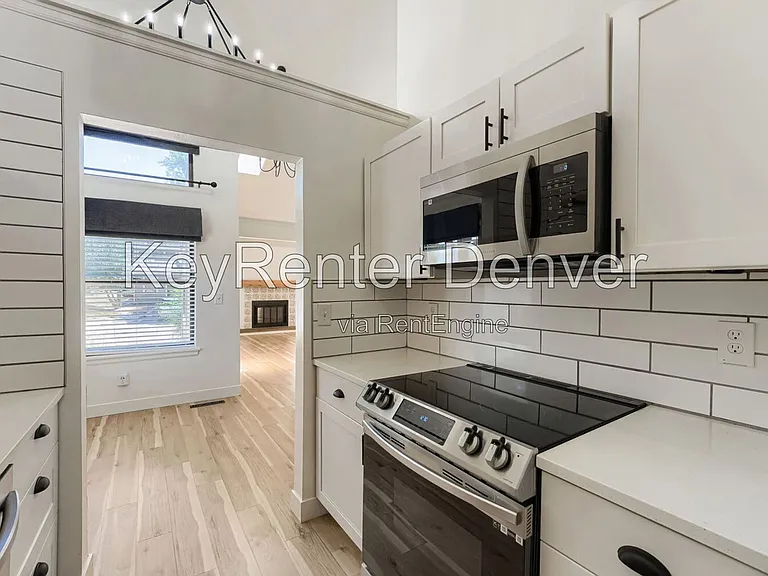 4603 S Fraser Ct — Photo 10