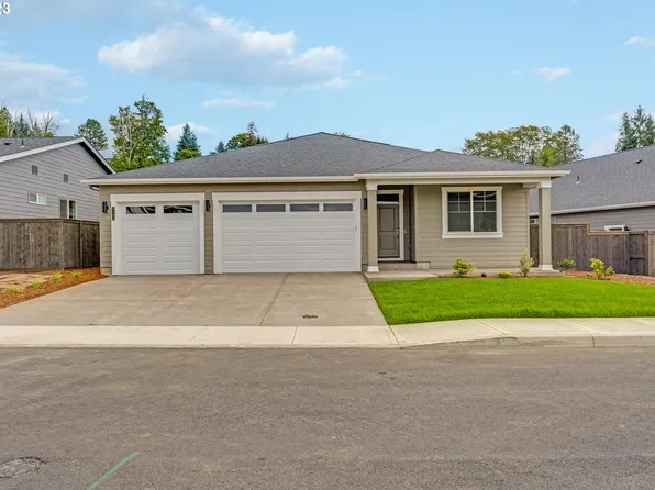 1462 NE Shell Rock Dr, Estacada, OR 97023