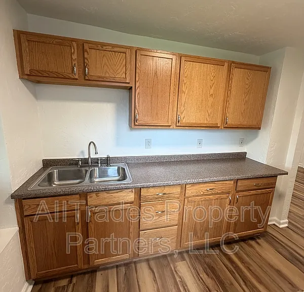 527 Duquesne Ave #1 — Photo 2