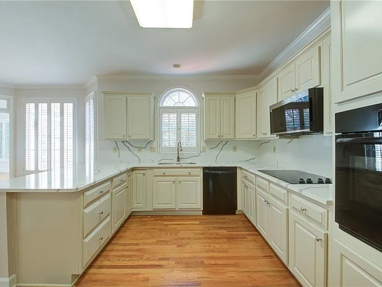2020 Ridge Gate Dr — Photo 7
