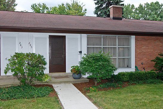 1st image of 285 Crestwood Vlg