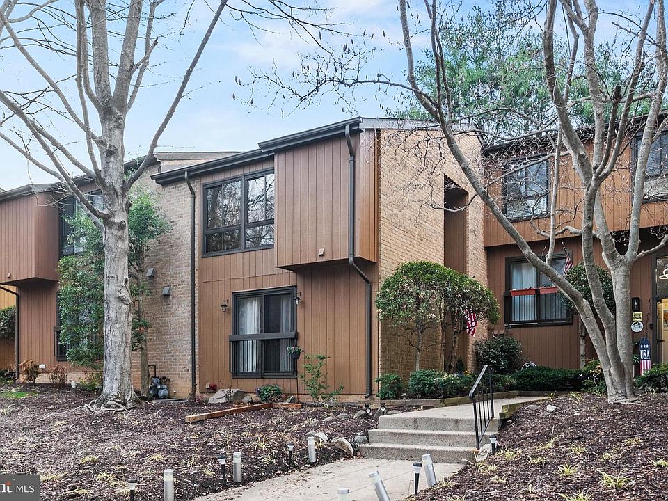 1st image of 9060 Blarney Stone Dr