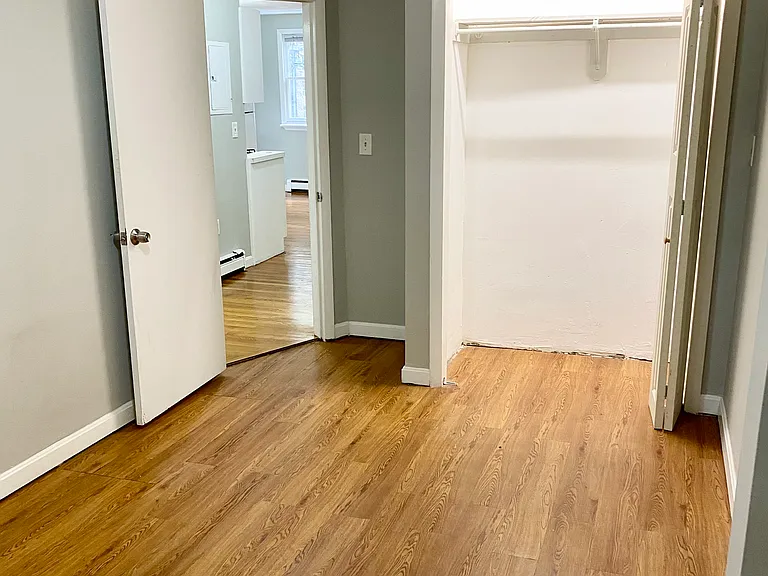 75 7th St #2 — Photo 10