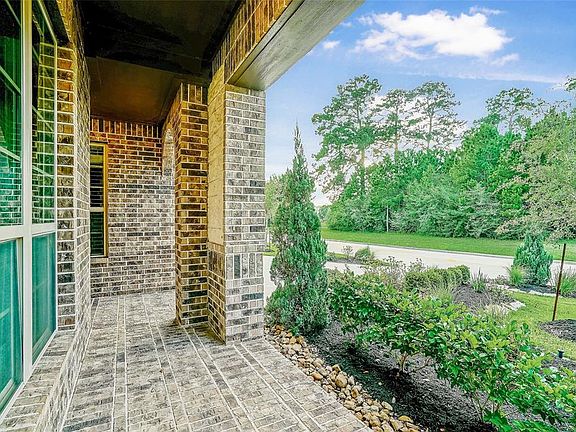 5th image of 3 Wyatt Oaks Dr
