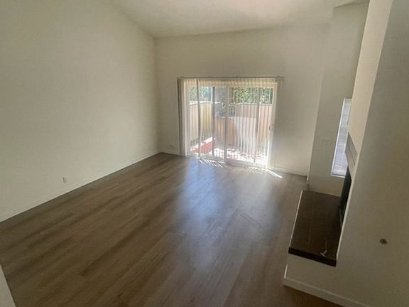 4th image of 3253 Caminito Eastbluff Unit 29