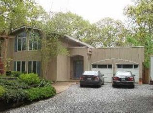 8 Florida Ave, Commack, NY 11725