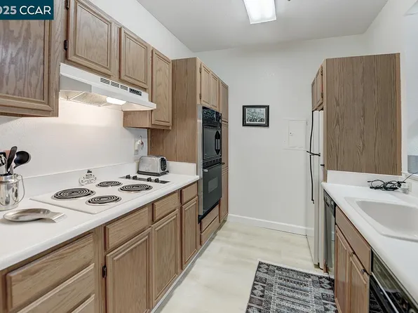 1860 Tice Creek Dr APT 1118, Walnut Creek, CA 94595