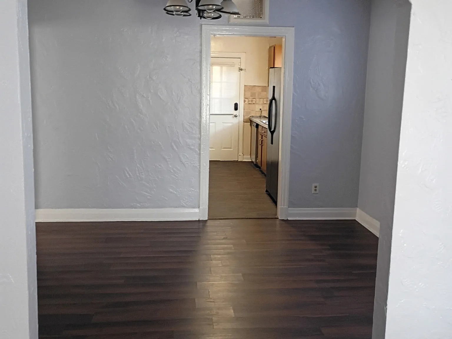 5918 N Pearl St — Photo 4
