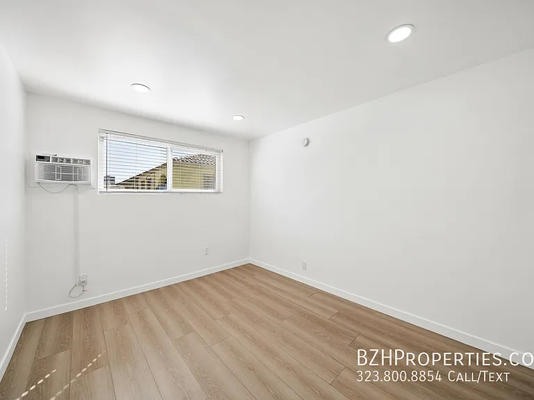 252 S New Hampshire Ave — Photo 21