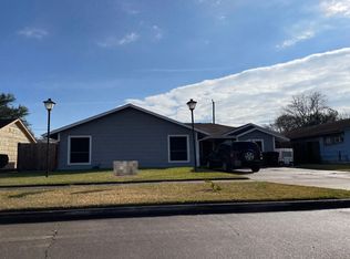 5842 Hirondel St, Houston, TX 77033