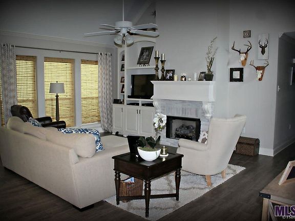 4th image of 8181 Versailles Dr