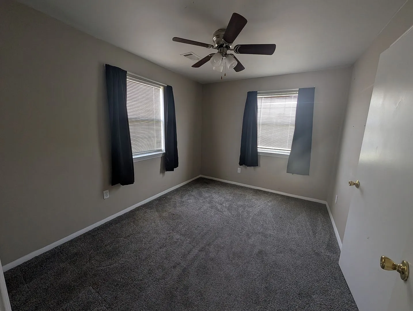 2 Bedroom House in Pryor — Photo 3