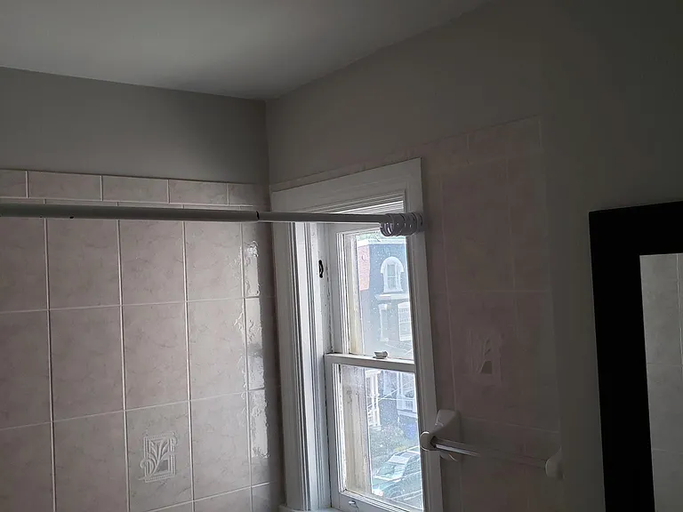 645 W Chestnut St #2 — Photo 15