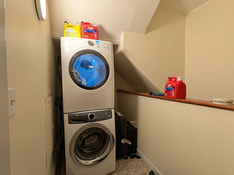 64 Fisher Ave #1 — Photo 7
