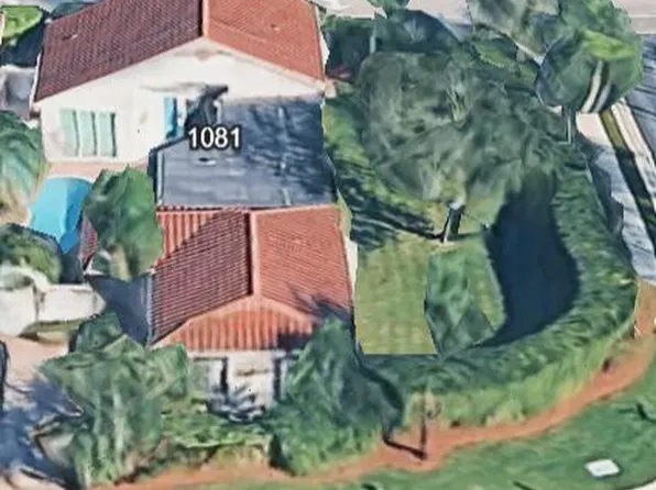 1081 BEL AIRE Drive E, Pembroke Pines, FL 33027