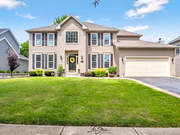 3172 Secretariat Dr, Aurora, IL 60502