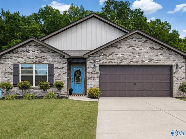 116 Chelle Mill Ln, Hazel Green, AL 35750