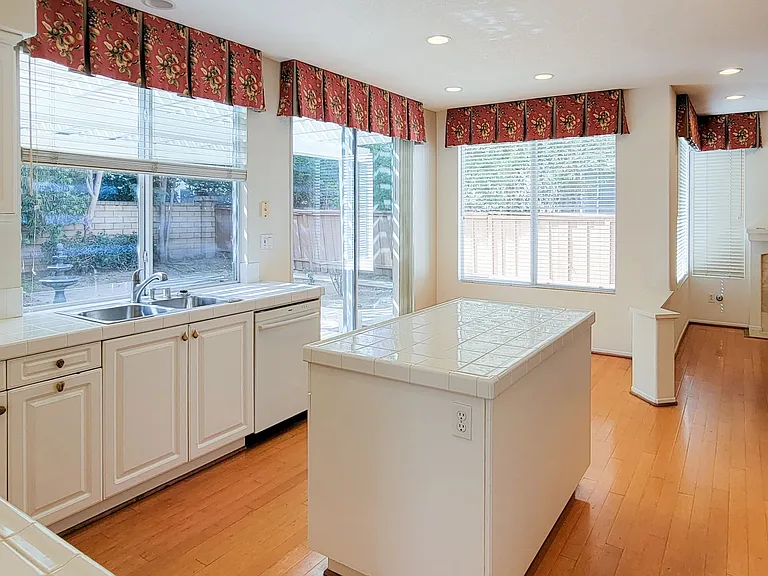 12138 Wooded Vista Ln — Photo 10