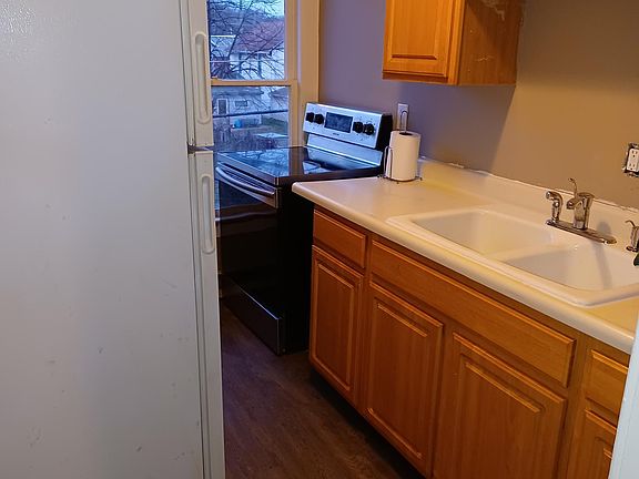 5th image of 126 Pierce St #1
